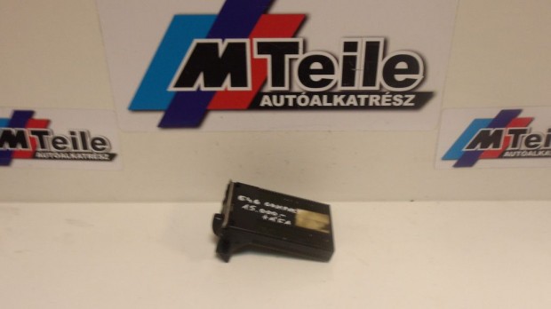 GY�RI BONTOTT] BMW E46 COMPACT L�MPAKAPCSOL� PANEL 6919828